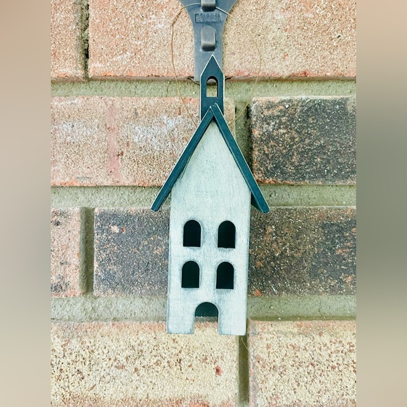 *Mini Primitive Church Ornament - Picture 5 of 11